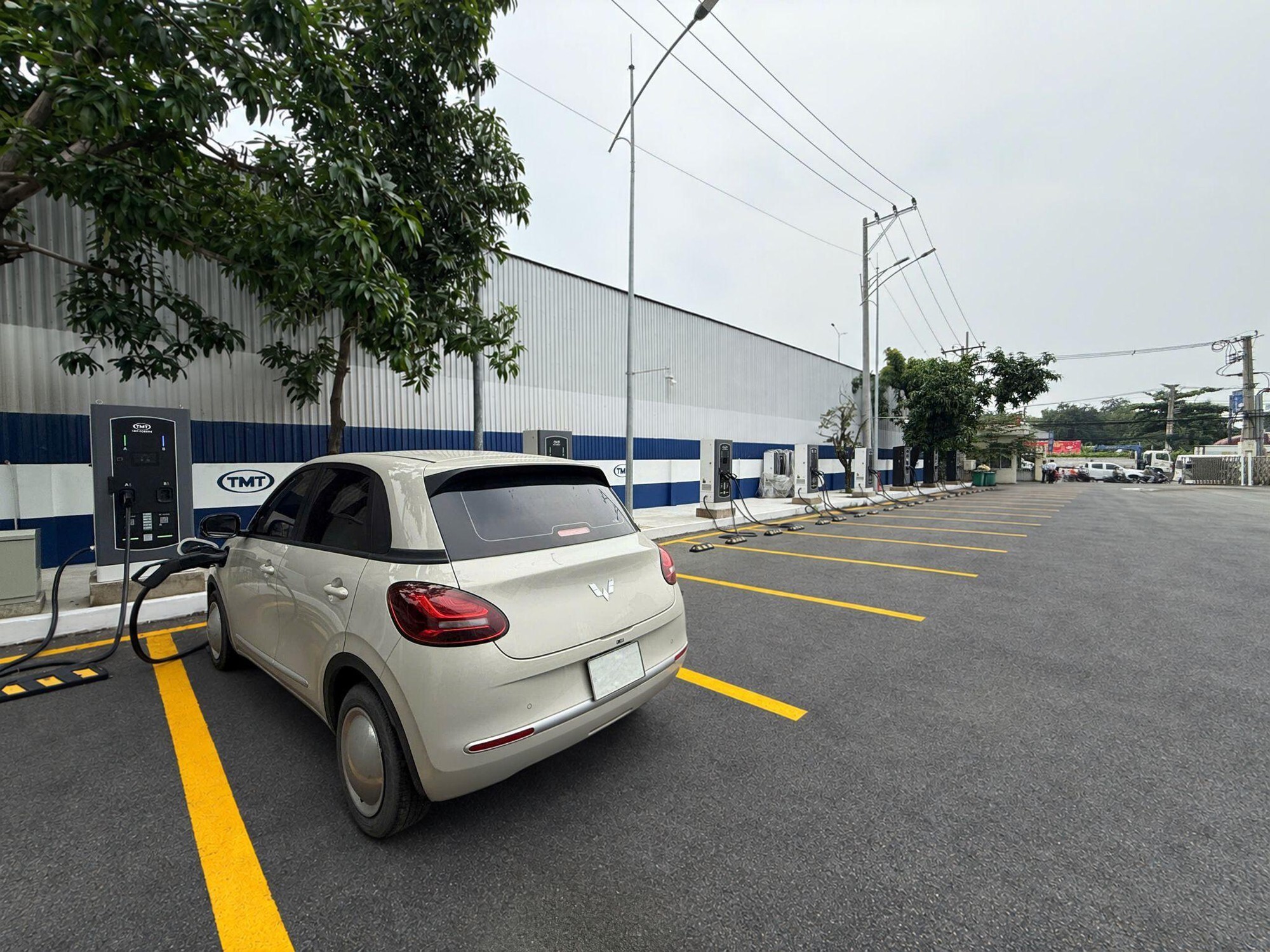 Trụ sạc nhanh TMT-EGREEN thuộc chính sách hỗ trợ đầu tư trạm sạc